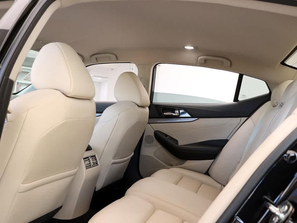used 2018 Nissan Maxima car, priced at $16,299