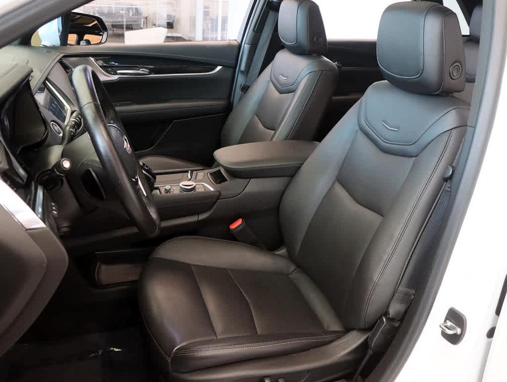 used 2021 Cadillac XT5 car, priced at $34,999