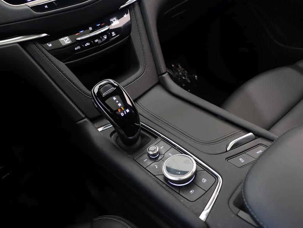 used 2024 Cadillac XT6 car, priced at $41,999