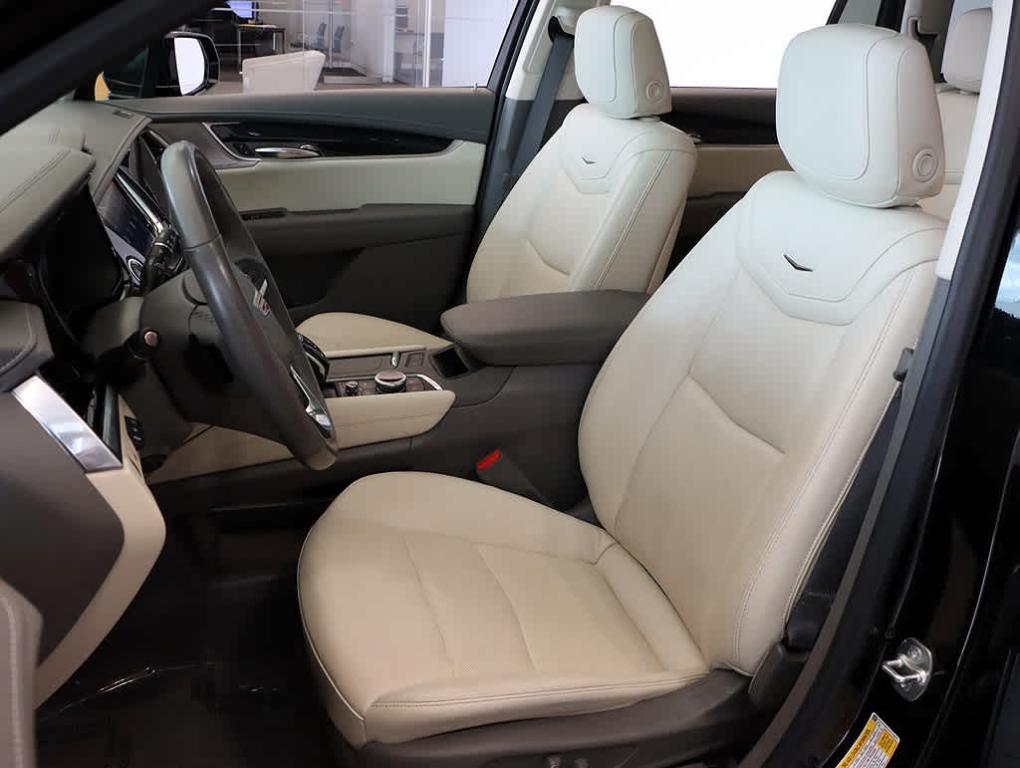 used 2024 Cadillac XT6 car, priced at $44,999