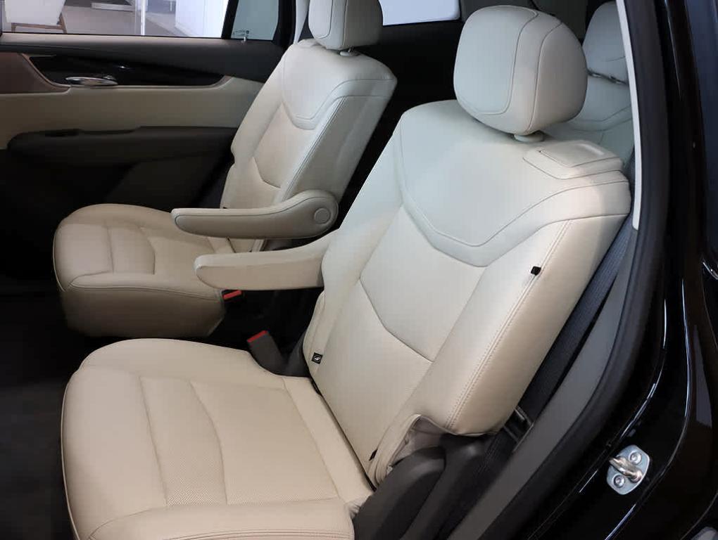 used 2024 Cadillac XT6 car, priced at $44,999