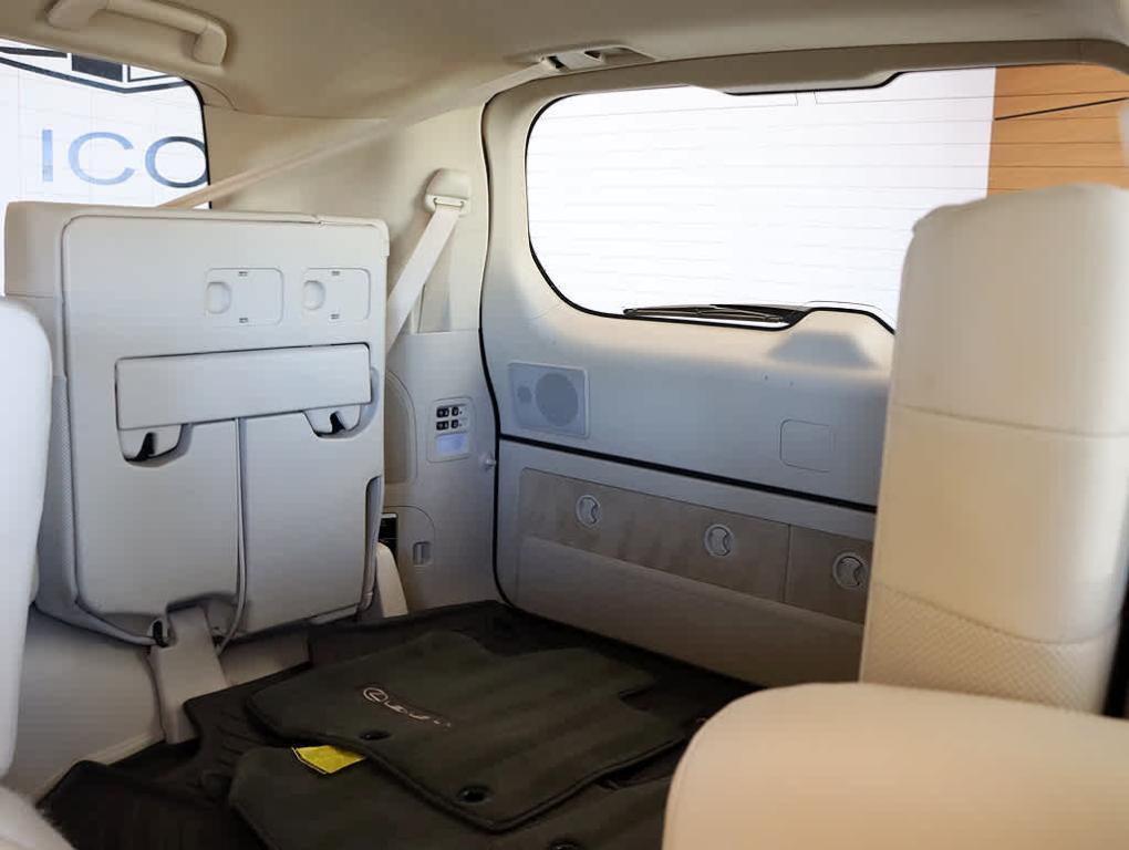 used 2020 Lexus LX 570 car, priced at $61,999