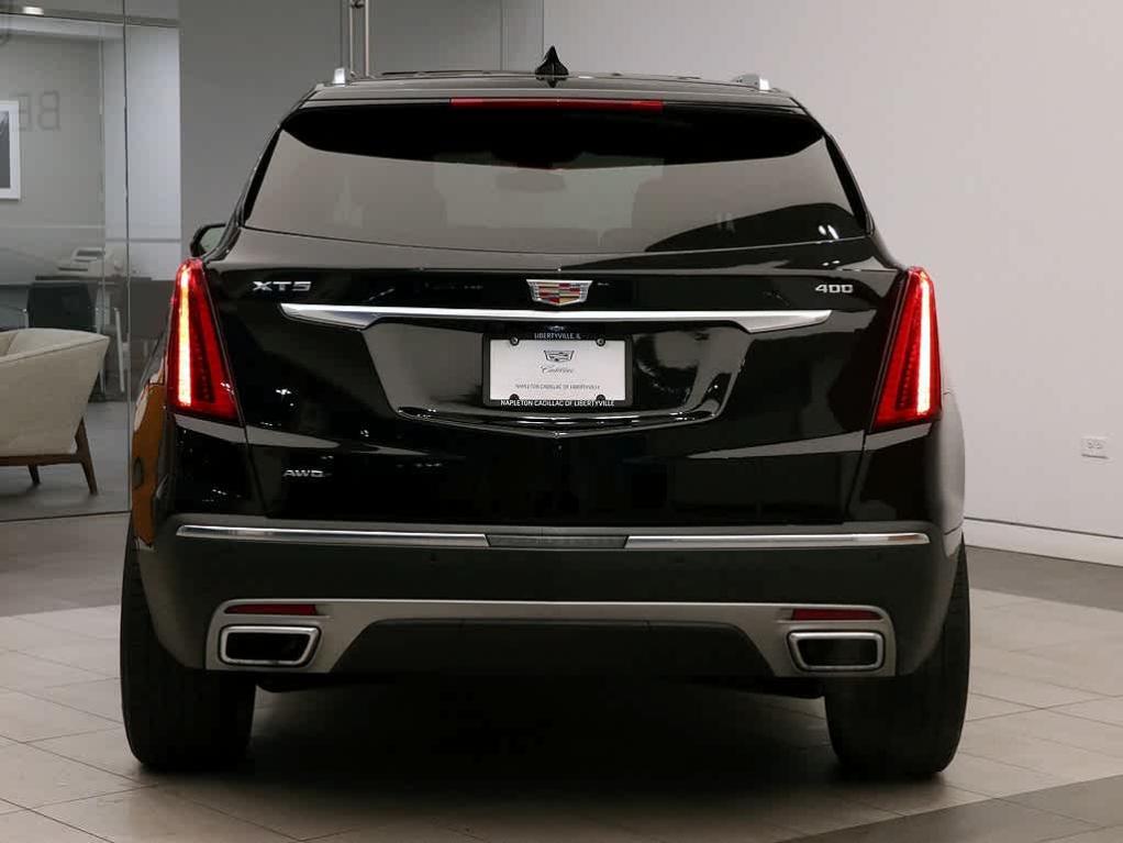 used 2021 Cadillac XT5 car, priced at $33,999