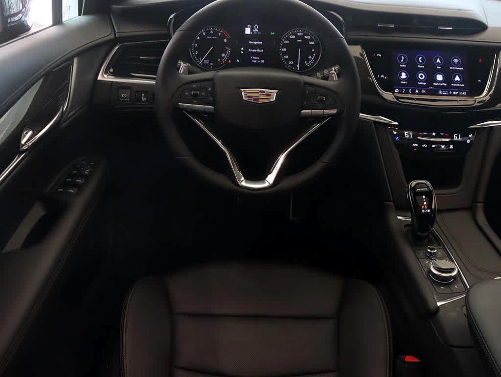 used 2023 Cadillac XT6 car, priced at $46,999