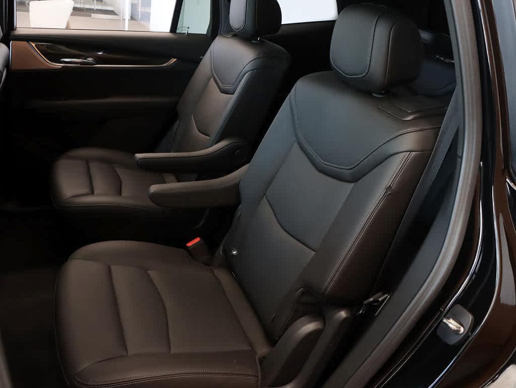 used 2023 Cadillac XT6 car, priced at $46,999