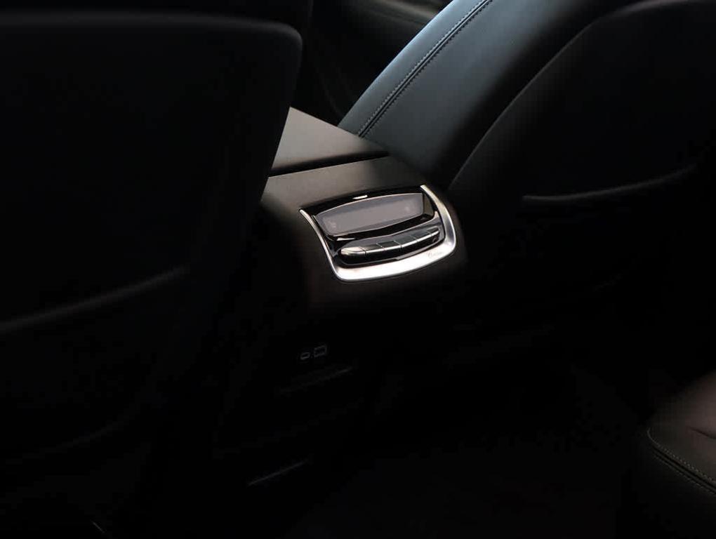 used 2023 Cadillac XT6 car, priced at $46,999