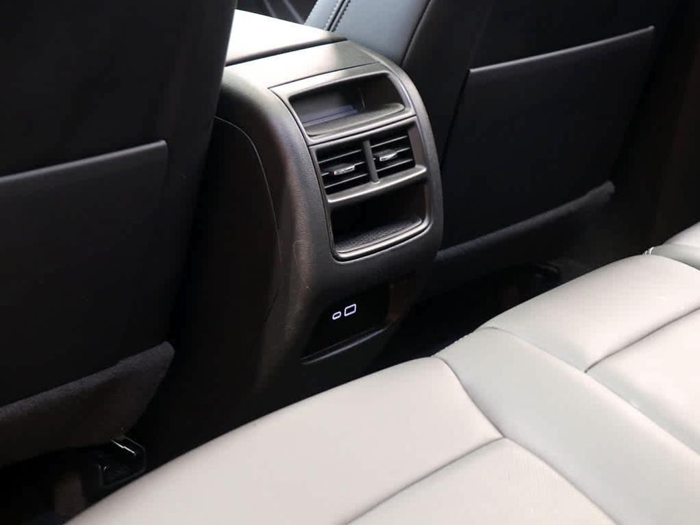 used 2023 Cadillac XT5 car, priced at $33,722