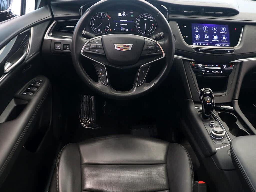 used 2023 Cadillac XT5 car, priced at $33,722