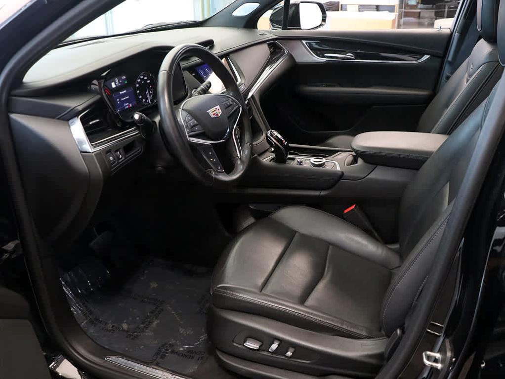 used 2023 Cadillac XT5 car, priced at $33,722
