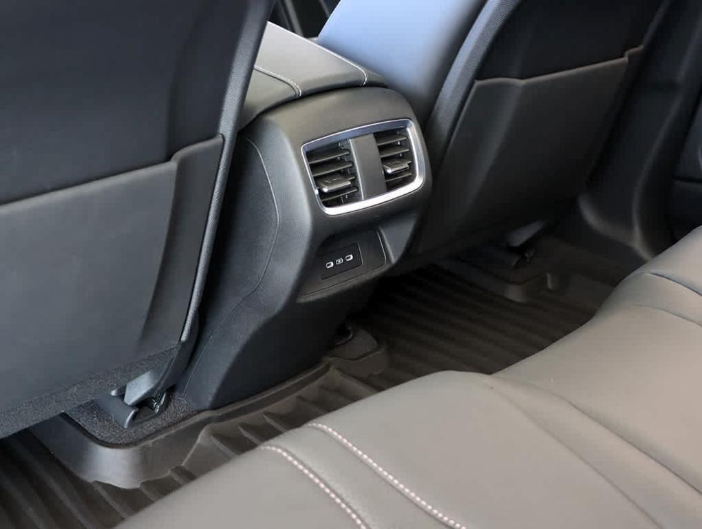 used 2024 Acura RDX car, priced at $37,999