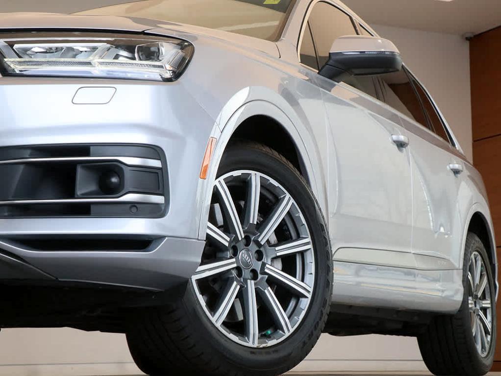 used 2018 Audi Q7 car, priced at $17,499