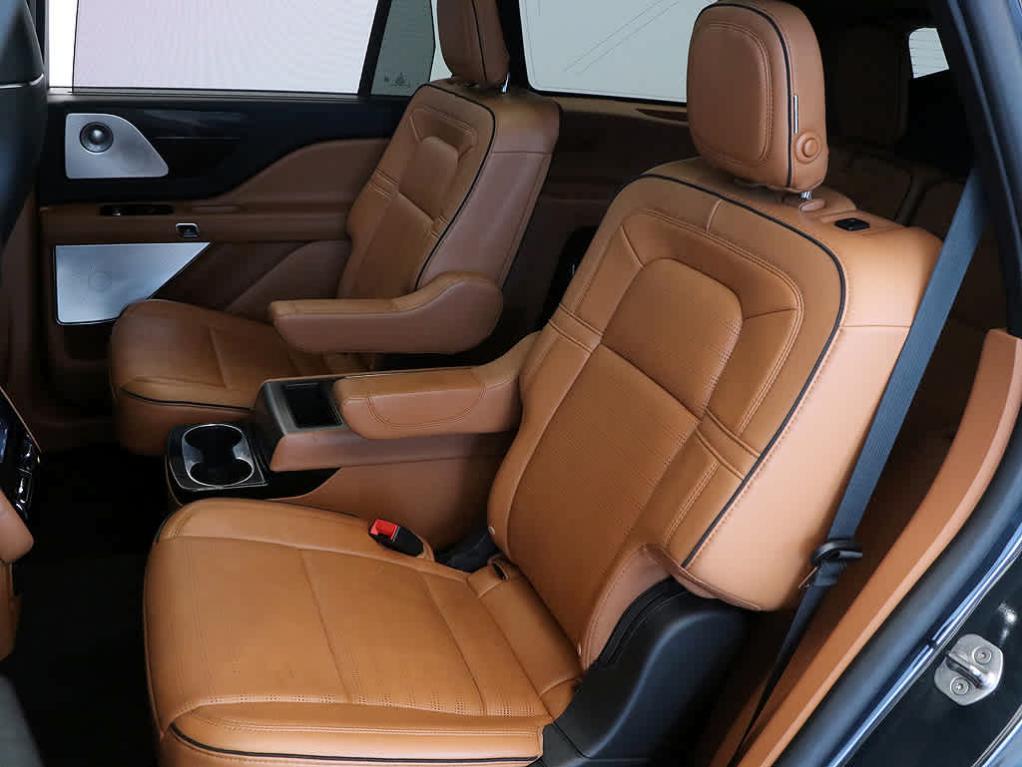 used 2020 Lincoln Aviator car, priced at $42,900