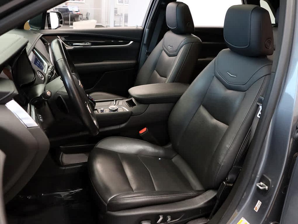 used 2021 Cadillac XT5 car, priced at $31,249