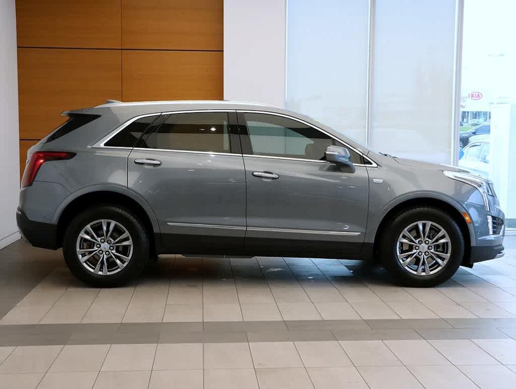 used 2021 Cadillac XT5 car, priced at $31,249