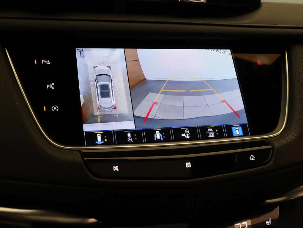 used 2021 Cadillac XT5 car, priced at $31,249