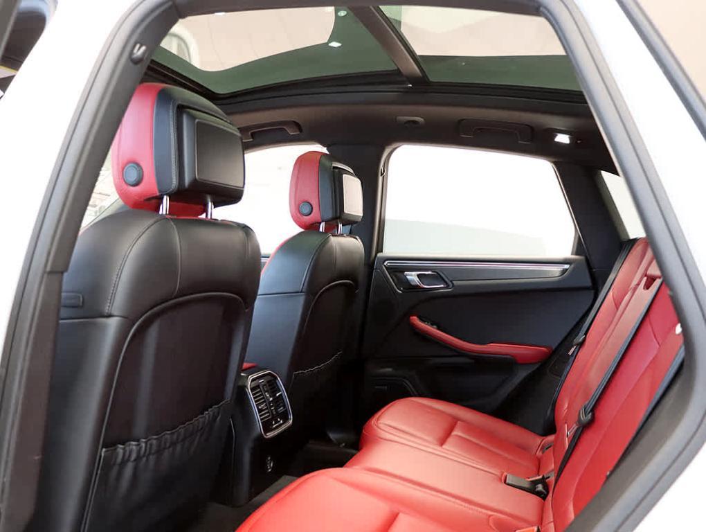 used 2018 Porsche Macan car, priced at $29,999