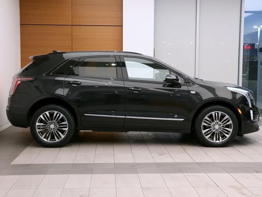 used 2020 Cadillac XT5 car, priced at $27,999