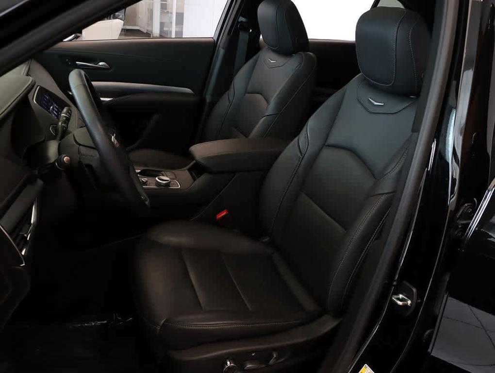 used 2022 Cadillac XT4 car, priced at $29,999