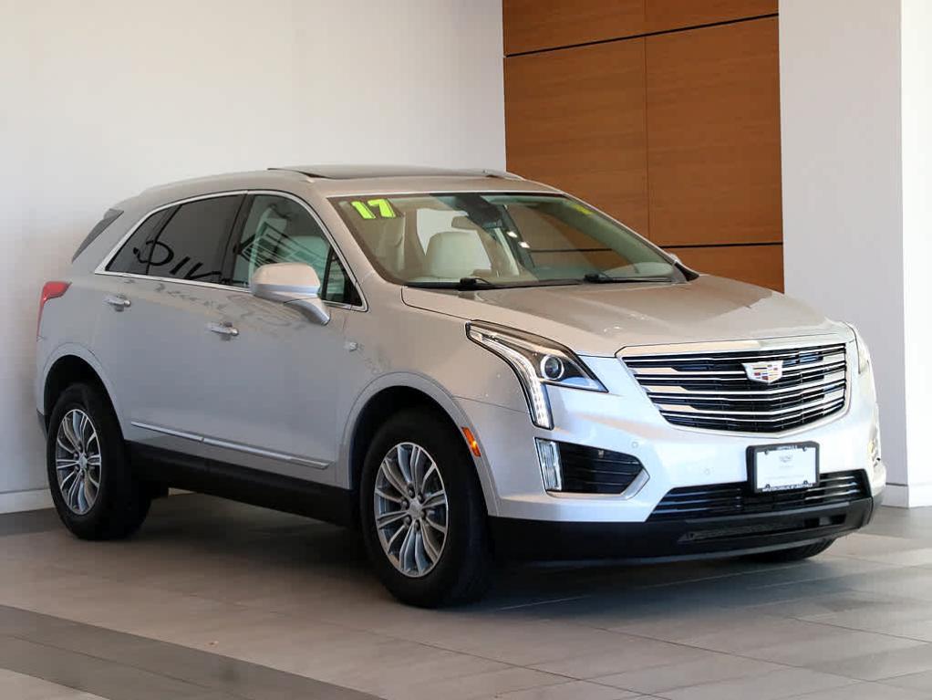 used 2017 Cadillac XT5 car, priced at $14,999