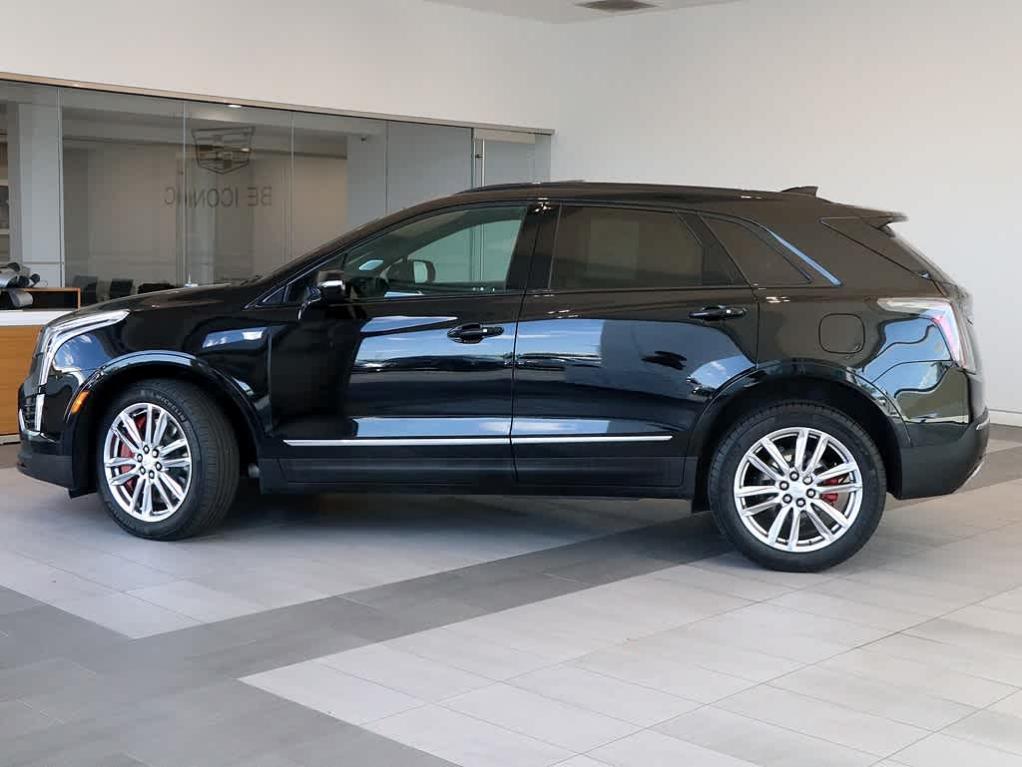 used 2022 Cadillac XT5 car, priced at $37,499