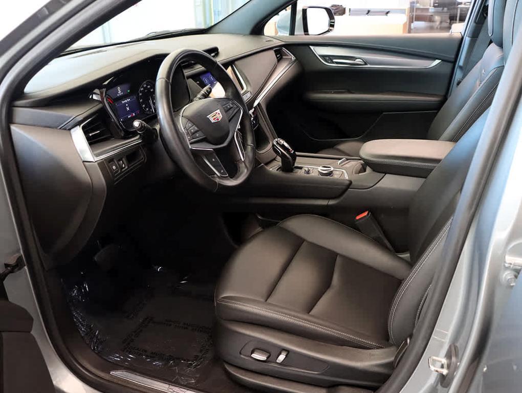 used 2023 Cadillac XT5 car, priced at $31,499