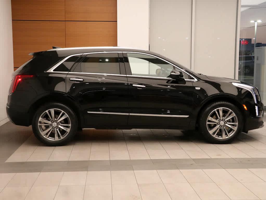 used 2021 Cadillac XT5 car, priced at $35,999