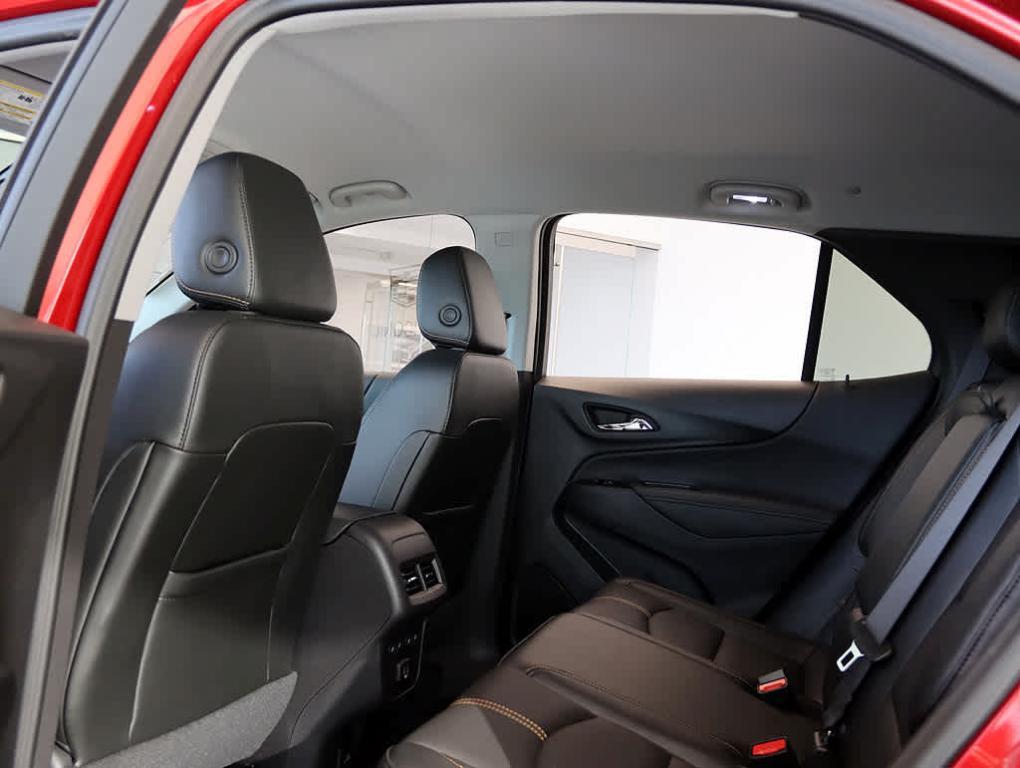 used 2024 Chevrolet Equinox car, priced at $30,999