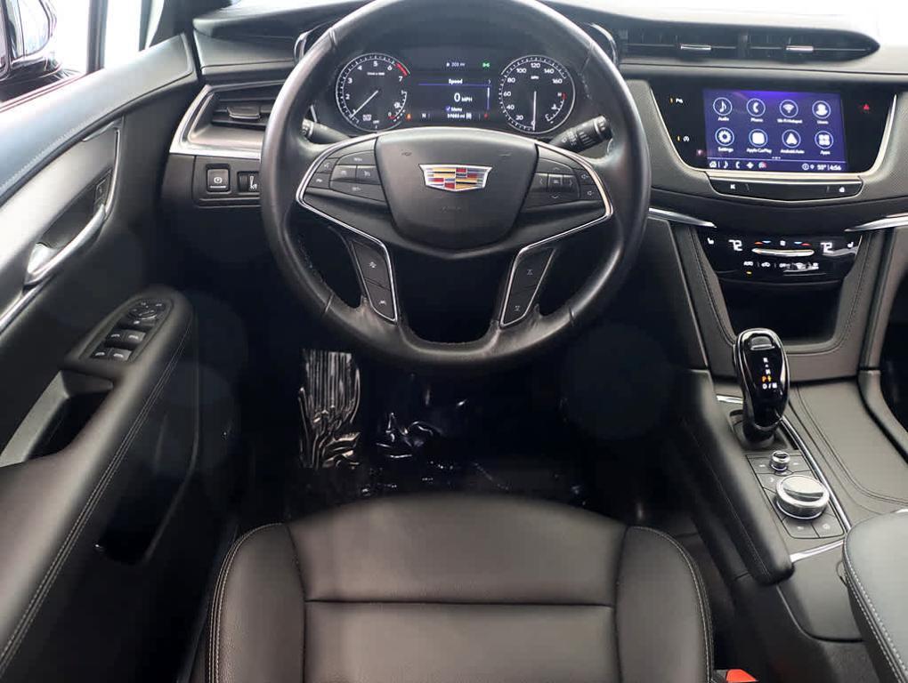used 2023 Cadillac XT5 car, priced at $31,072