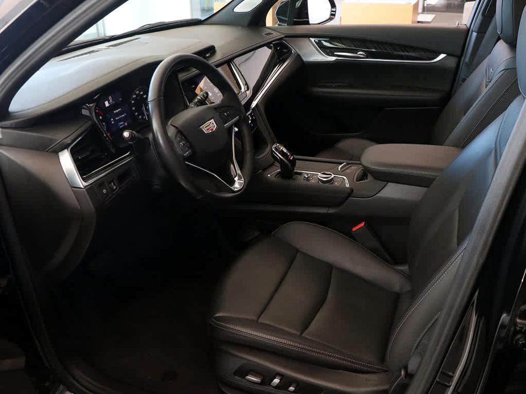 used 2023 Cadillac XT6 car, priced at $40,299