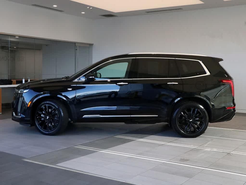 used 2023 Cadillac XT6 car, priced at $40,299