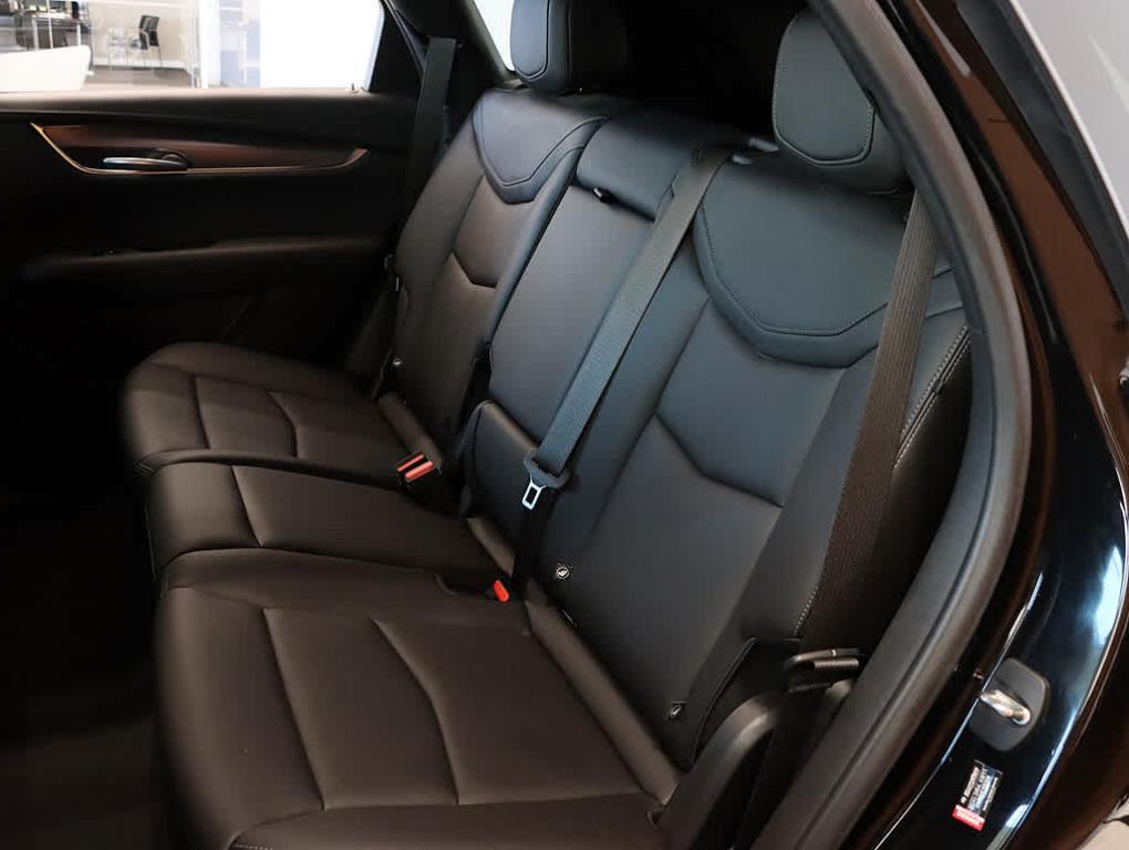 used 2022 Cadillac XT5 car, priced at $25,999