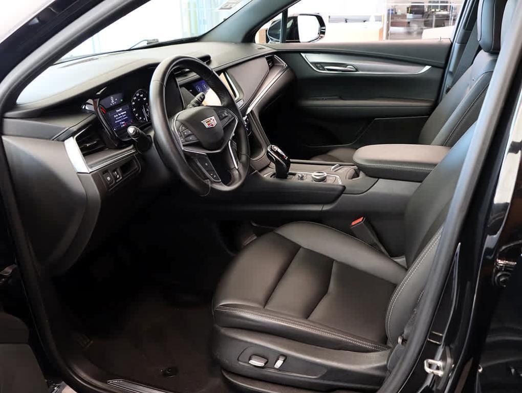 used 2022 Cadillac XT5 car, priced at $25,999