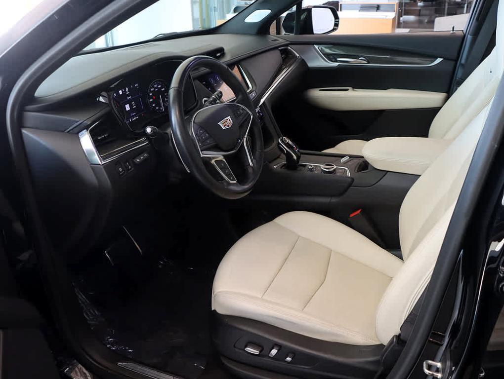 used 2020 Cadillac XT5 car, priced at $29,499