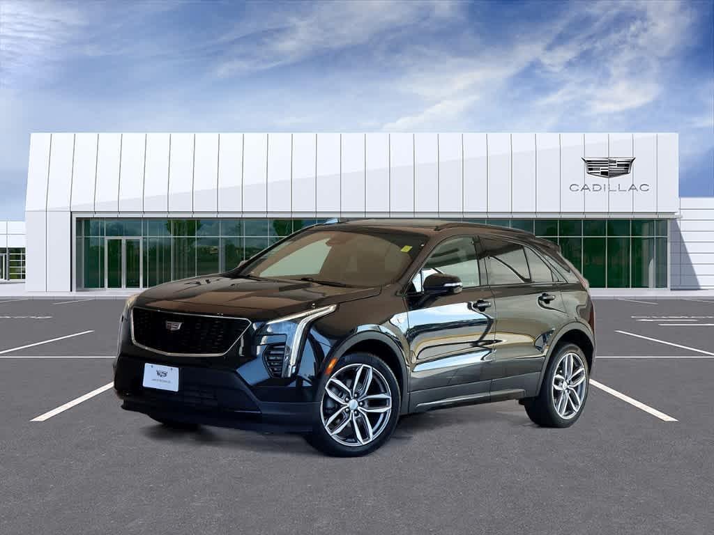 used 2022 Cadillac XT4 car, priced at $30,999