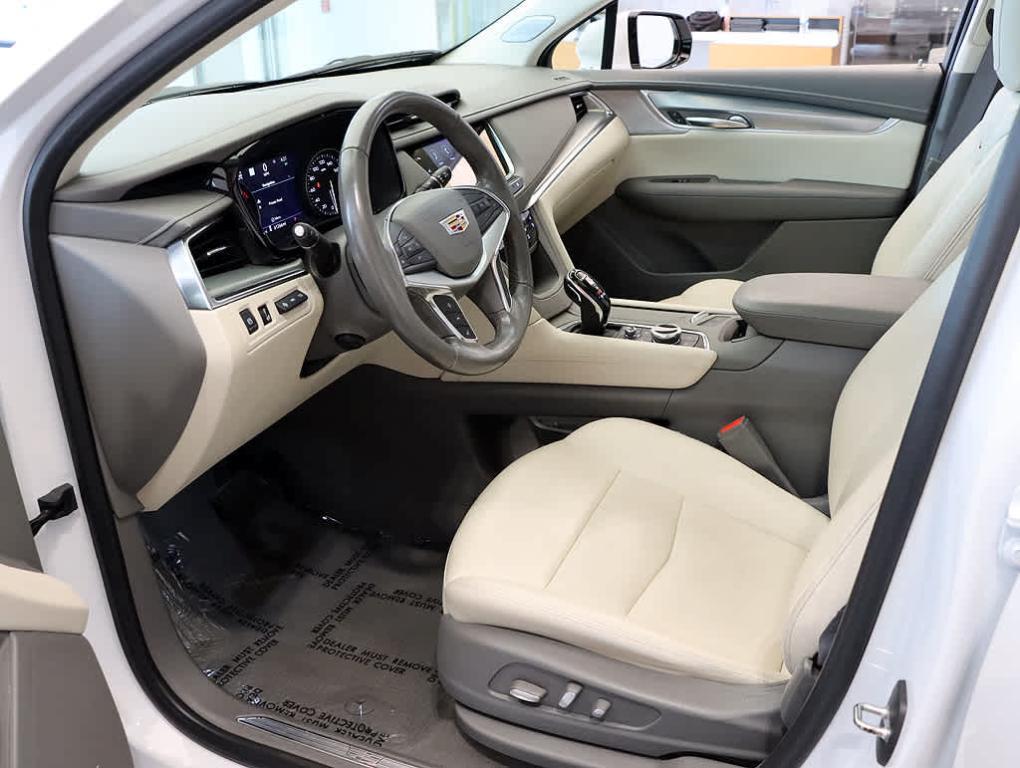 used 2021 Cadillac XT5 car, priced at $27,699