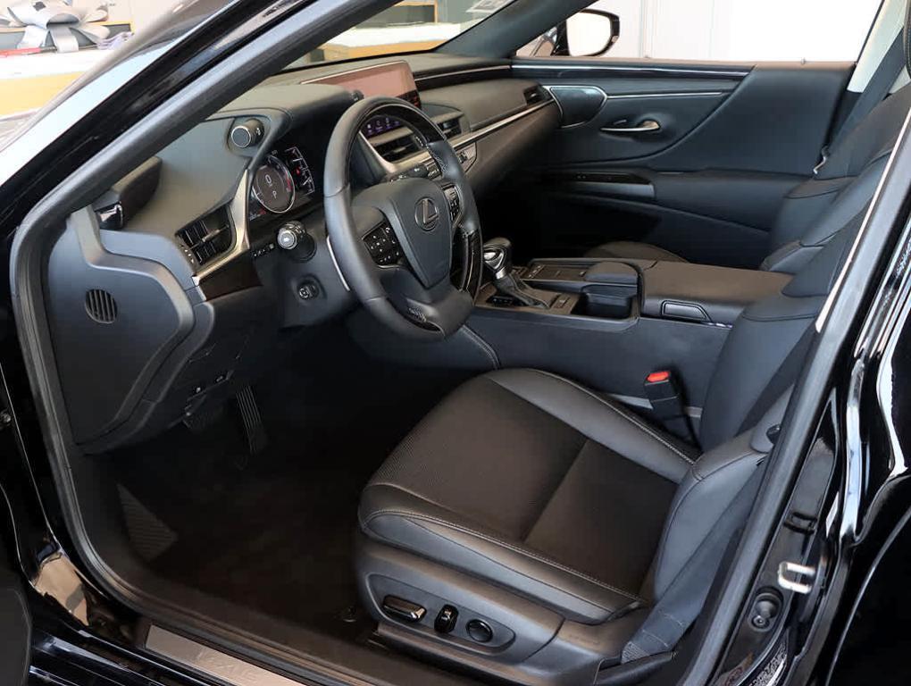 used 2019 Lexus ES 350 car, priced at $31,999