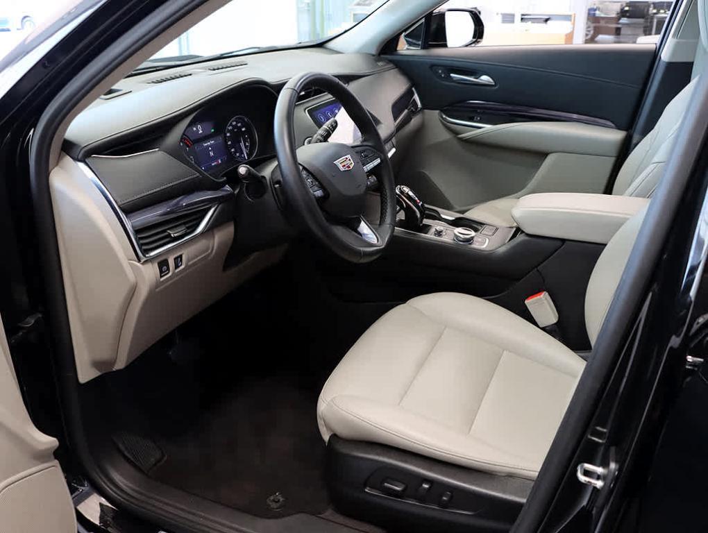 used 2023 Cadillac XT4 car, priced at $27,999