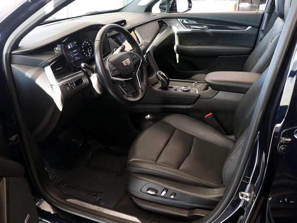 used 2022 Cadillac XT5 car, priced at $32,998