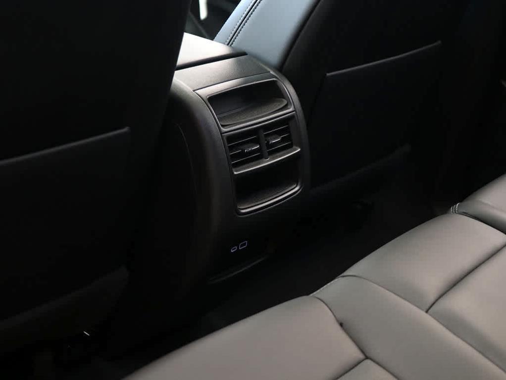 used 2022 Cadillac XT5 car, priced at $32,998