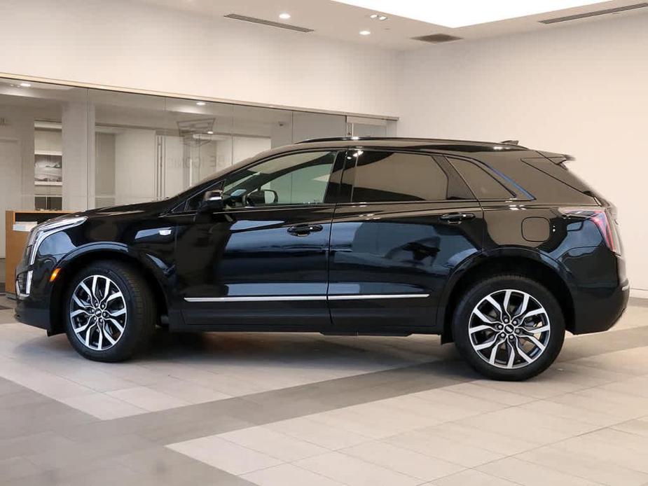 used 2021 Cadillac XT5 car, priced at $34,299