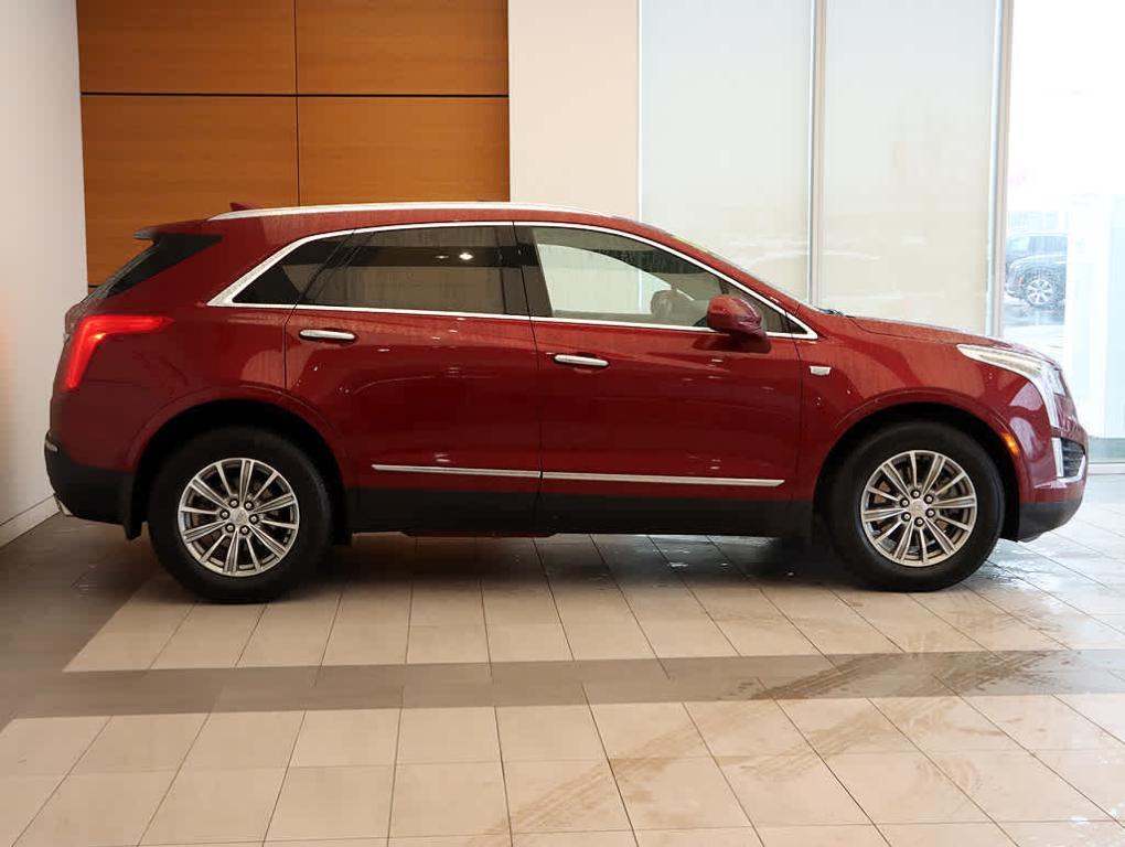 used 2017 Cadillac XT5 car, priced at $17,999