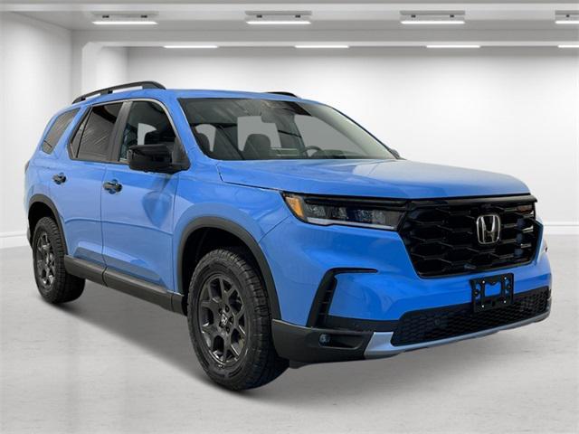 new 2025 Honda Pilot car, priced at $51,250