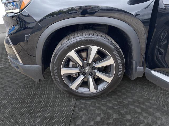 used 2025 Honda Pilot car, priced at $46,922