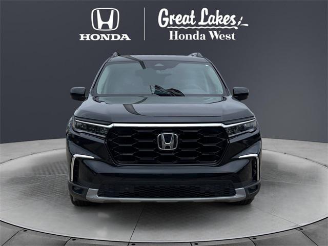 used 2025 Honda Pilot car, priced at $46,922