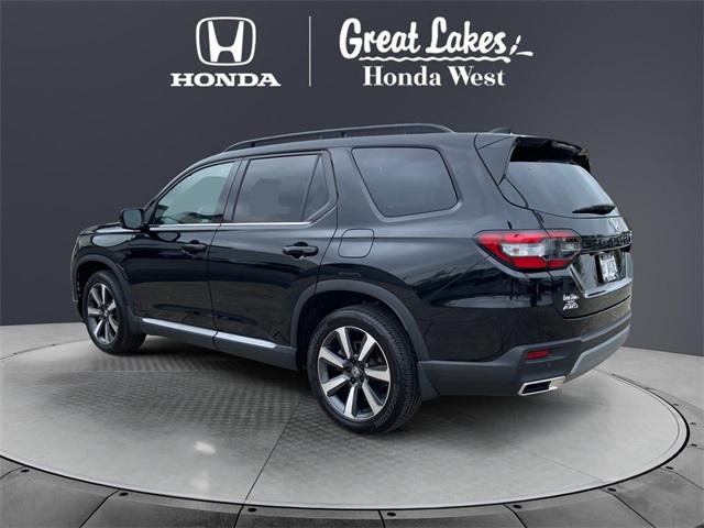 used 2025 Honda Pilot car, priced at $46,922