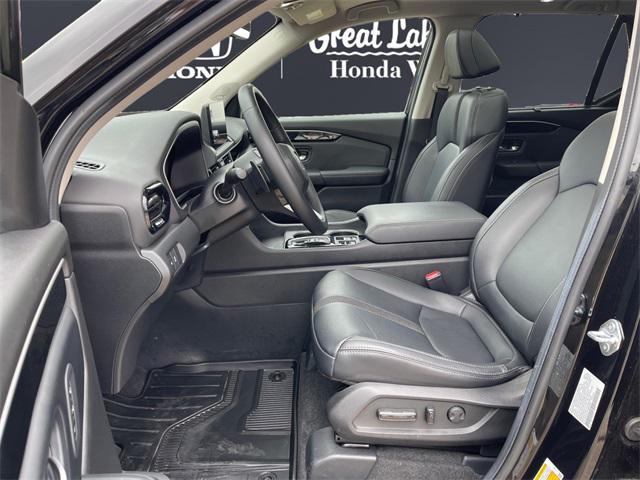 used 2025 Honda Pilot car, priced at $46,922