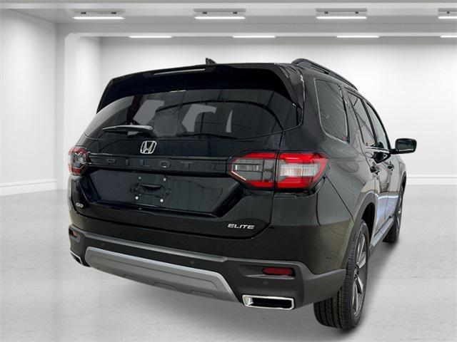 new 2025 Honda Pilot car, priced at $55,260