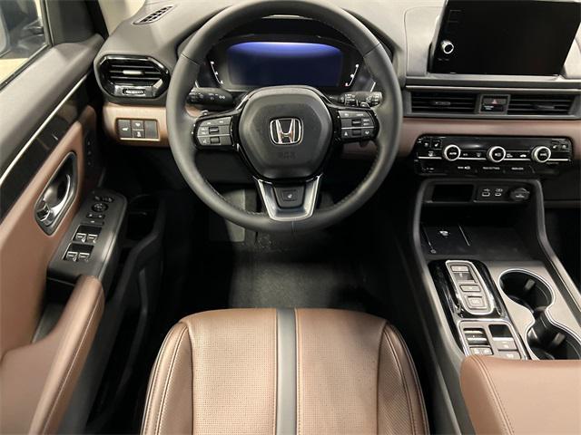 new 2025 Honda Pilot car, priced at $55,260