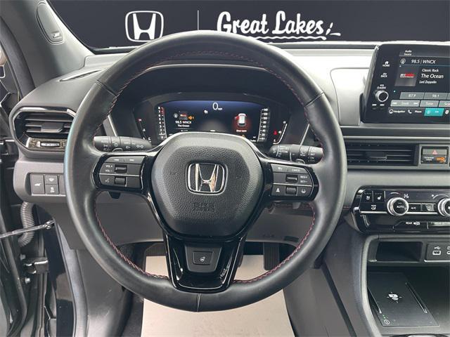 used 2025 Honda Pilot car, priced at $47,022