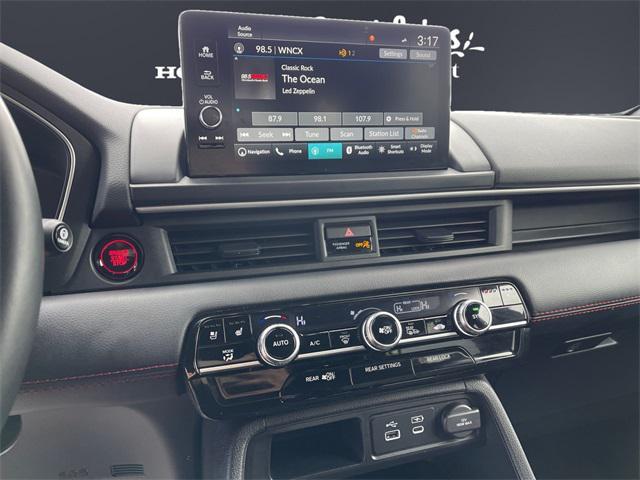 used 2025 Honda Pilot car, priced at $47,022